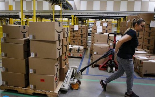 FBA嚴(yán)重爆倉(cāng)，賣家貨物上架耗時(shí)3個(gè)月